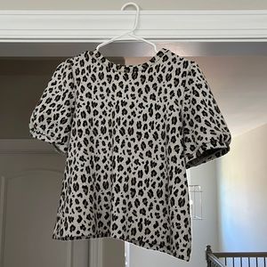 Loft Cropped Leopard Print Shirt - Medium